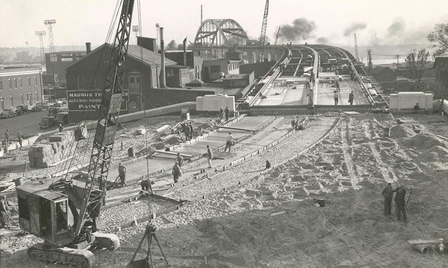 Historic photo of the Centennial Bridge being built.
